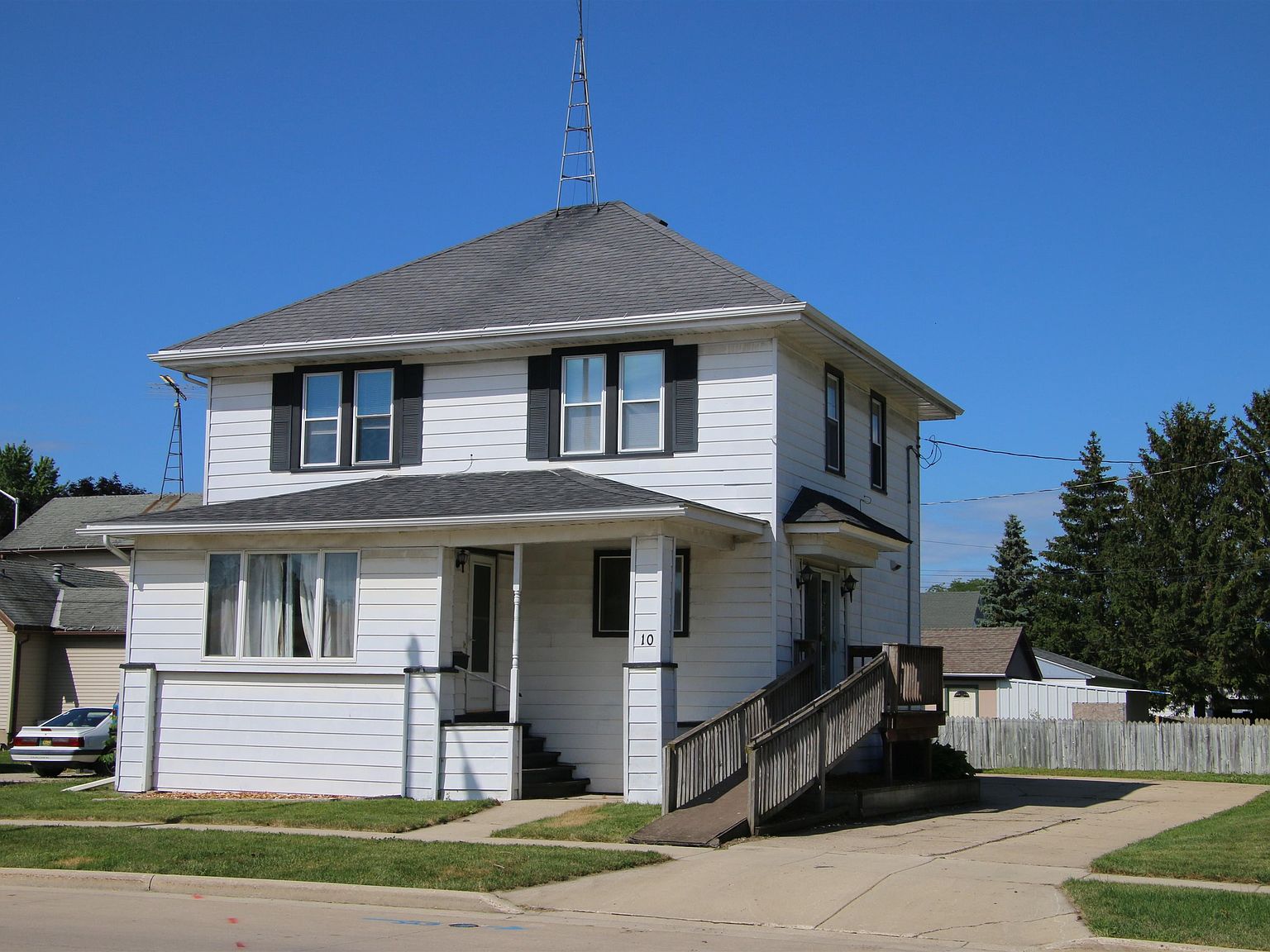 10 N Watertown St, Waupun, WI 53963 Zillow