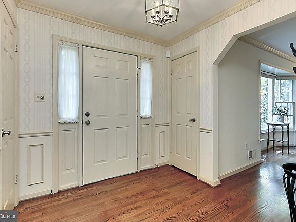 5th image of 11521 Clara Barton Dr