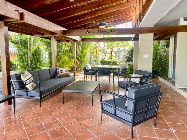 14 Meadow Ln, Guaynabo, PR 00966