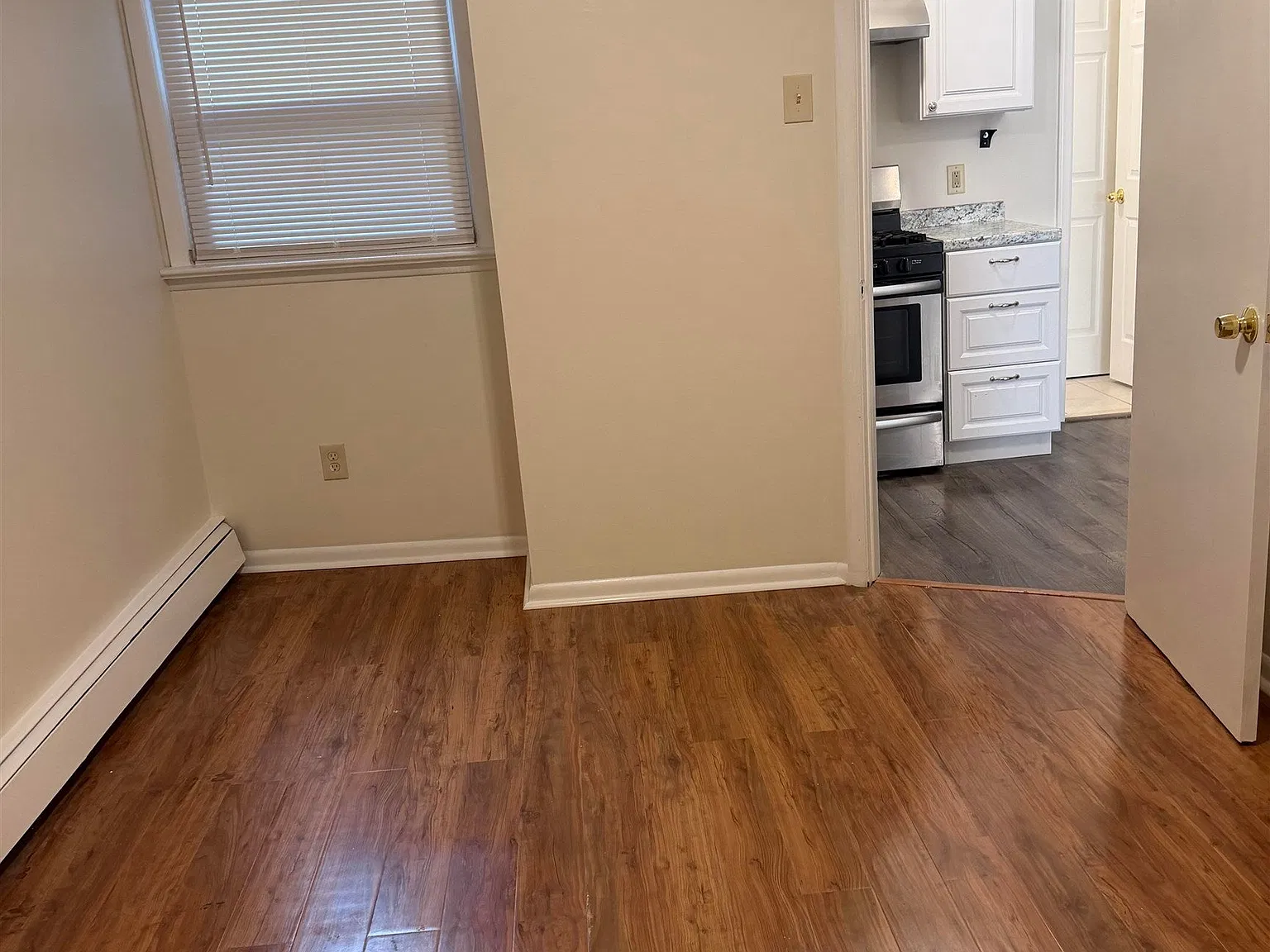 1 bed, 1.0 bath, $1,550 — Photo 2