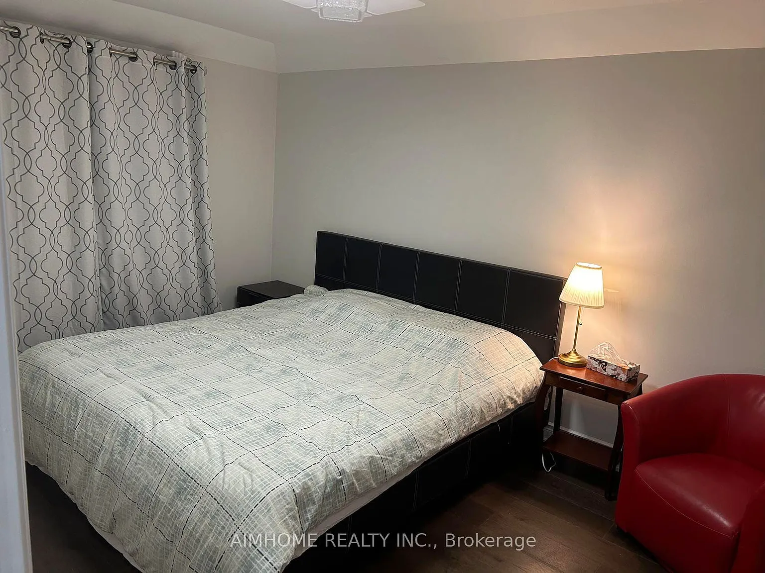 1 bed, $1,050 — Photo 3