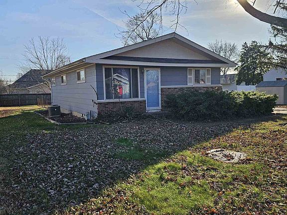 5th image of 302 Marteeny St