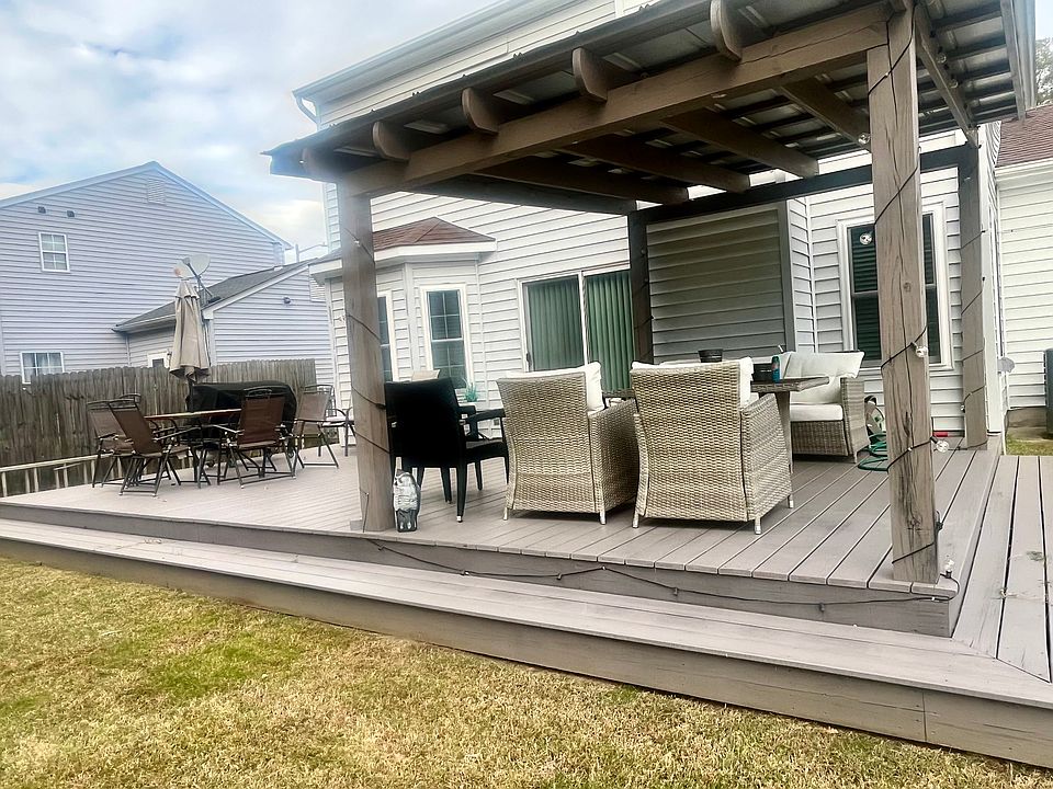 2nd image of 719 Galleon Dr