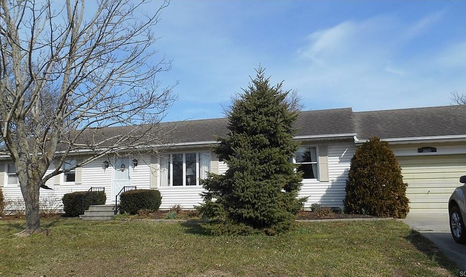 1st image of 16 Comanche Cir