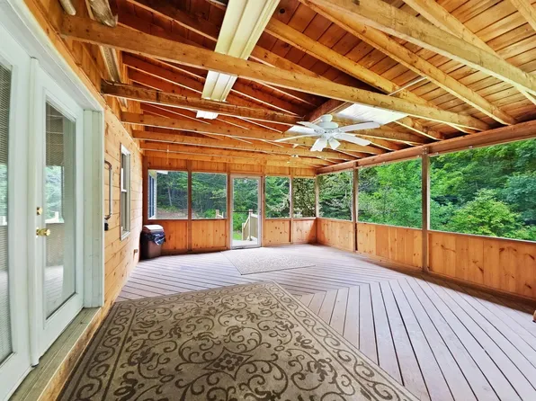 10 Burt Hill Road, Winchester, NH 03470