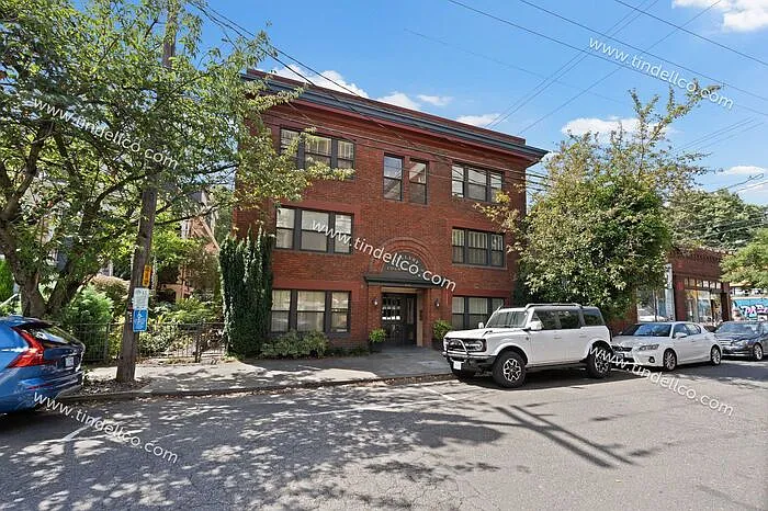 2076 NW Johnson St #201 — Photo 1