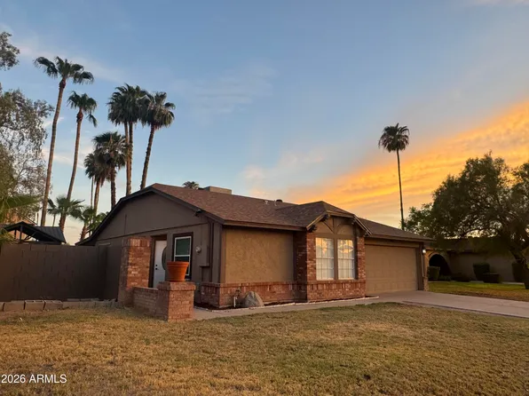 1221 W SHAWNEE Drive, Chandler, AZ 85224
