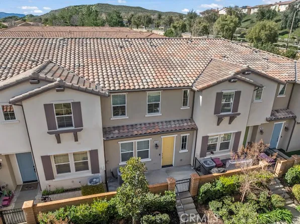 28649 Jardineras Ct, Valencia, CA 91354