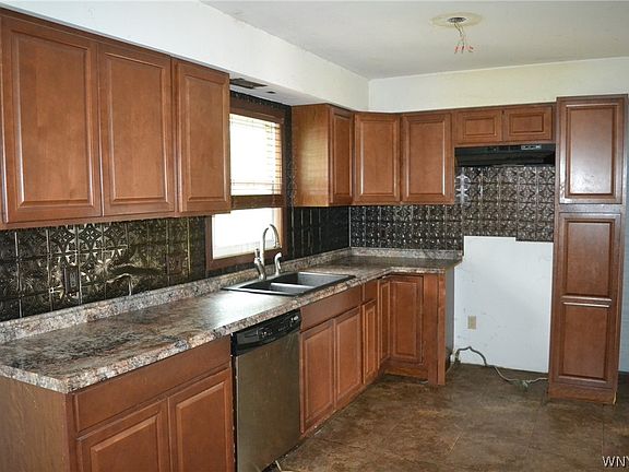 5th image of 8705 Boston State Rd