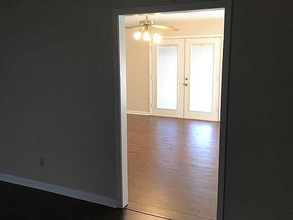 5th image of 14 Briarwood Ln