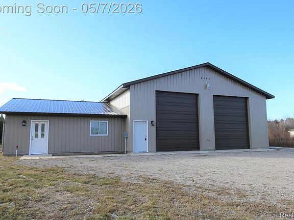 3rd image of 6595 Little Canada Rd