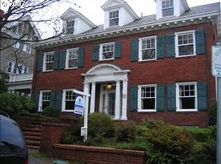 2359 SW Park Pl, Portland, OR 97205