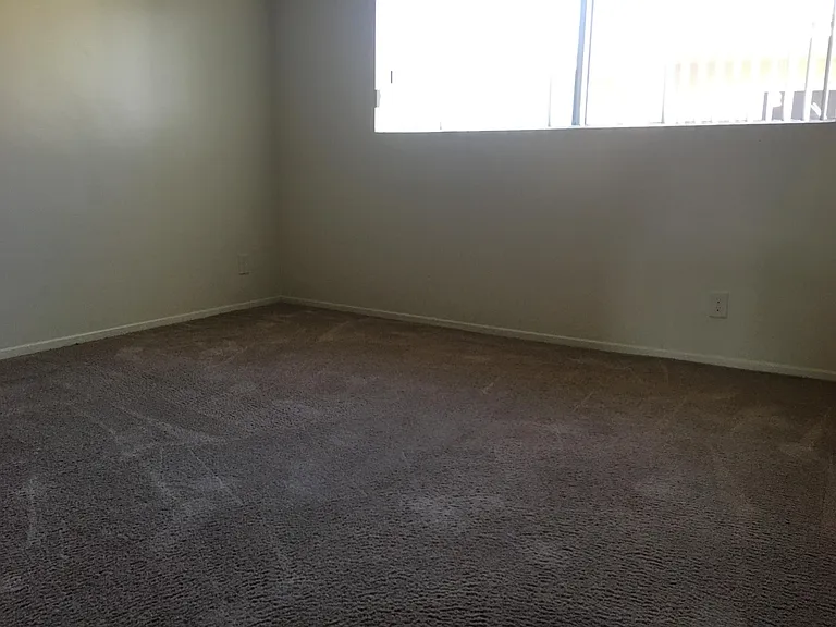 119 W Live Oak St #G — Photo 7