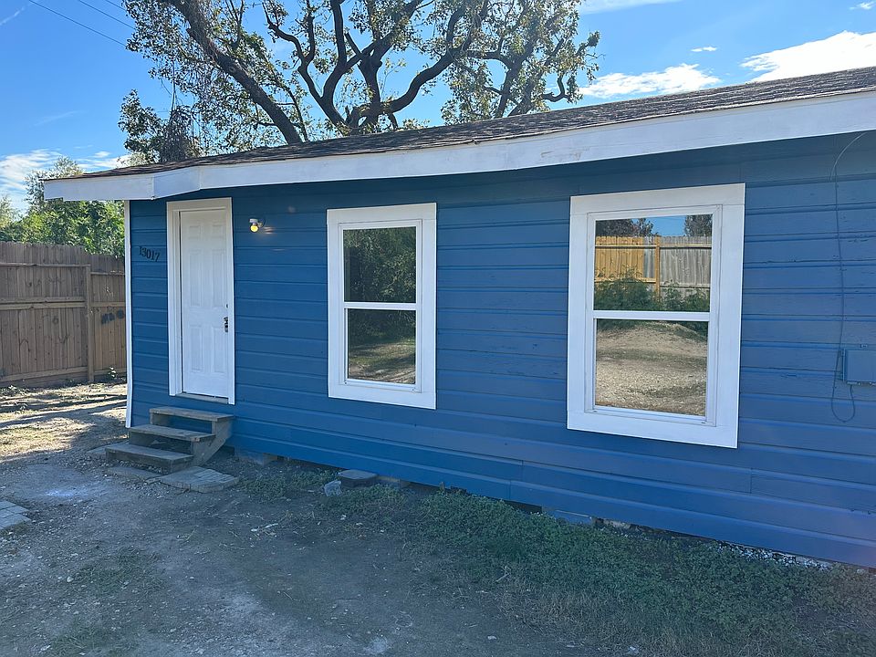 1st image of 13017 Vickie Ln