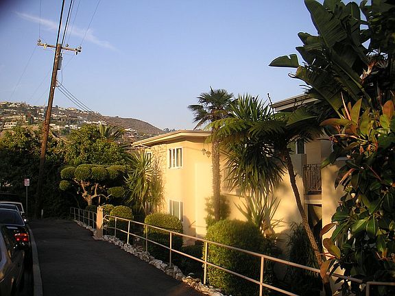 Entrance on Lower Cliff