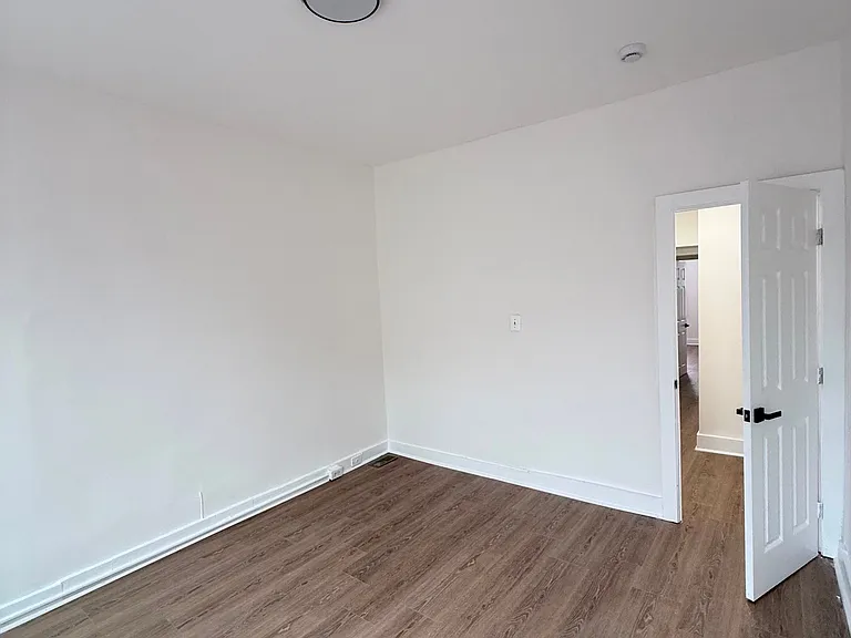 820 N Streeper St #MAIN — Photo 10