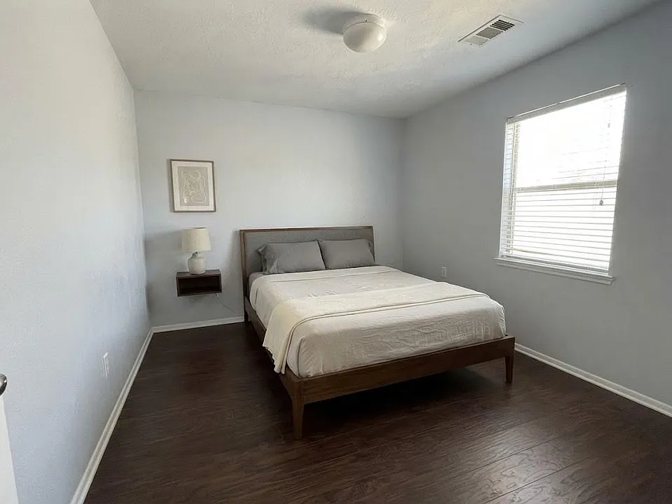 18307 Tupper Bend Ln
