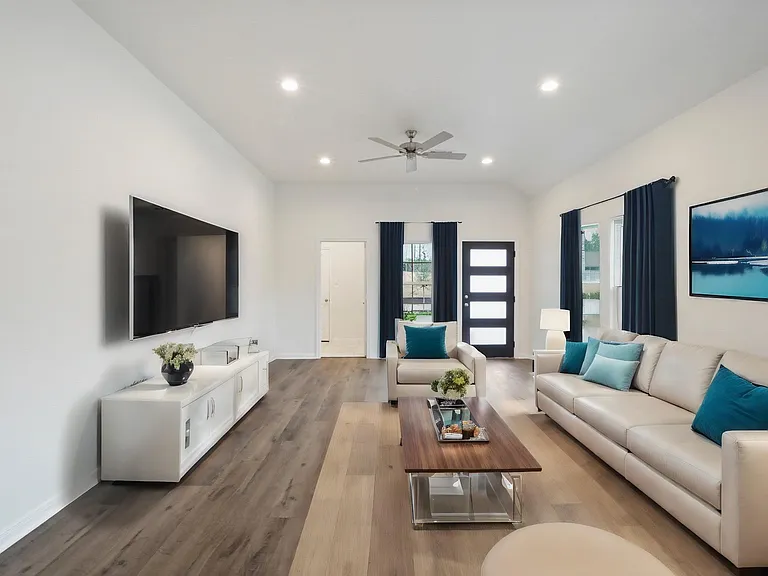 11703 Eclipse Dr — Photo 4