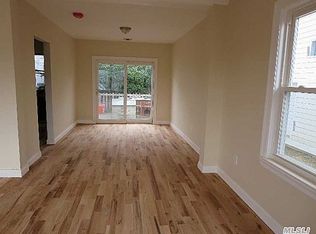 32 Clark St, Long Beach, NY 11561