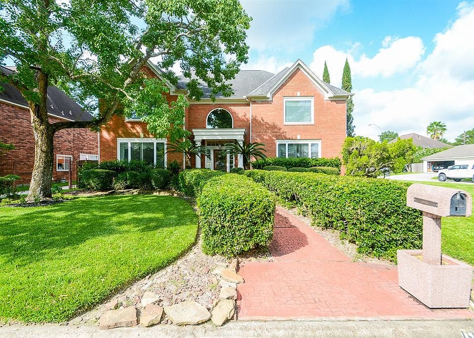 1st image of 19435 Atasca Oaks Dr