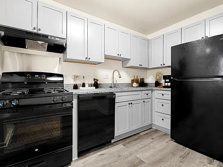 Seven Springs Apartments — Photo 12