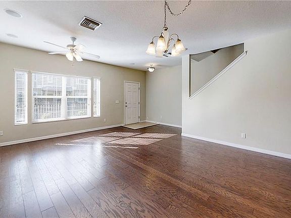 4th image of 1285 Sawgrass St
