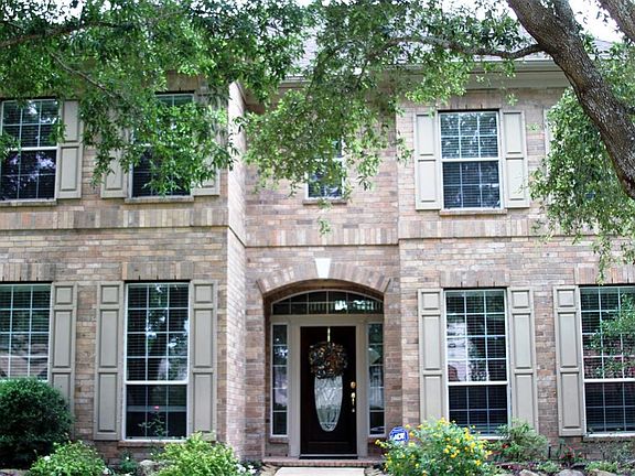 3rd image of 3411 Kingston Dr