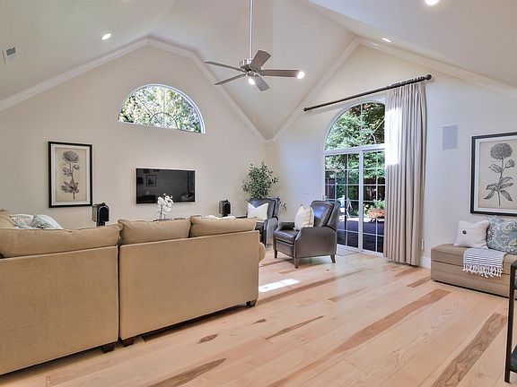 4th image of 209 Arroyo Grande Way