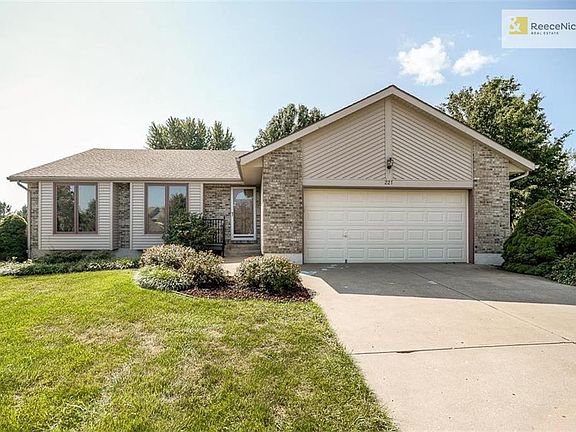 Great looking true Ranch!