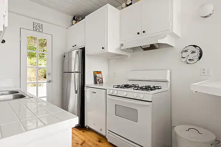 1 bed, 624 sqft, $4,200 — Photo 3