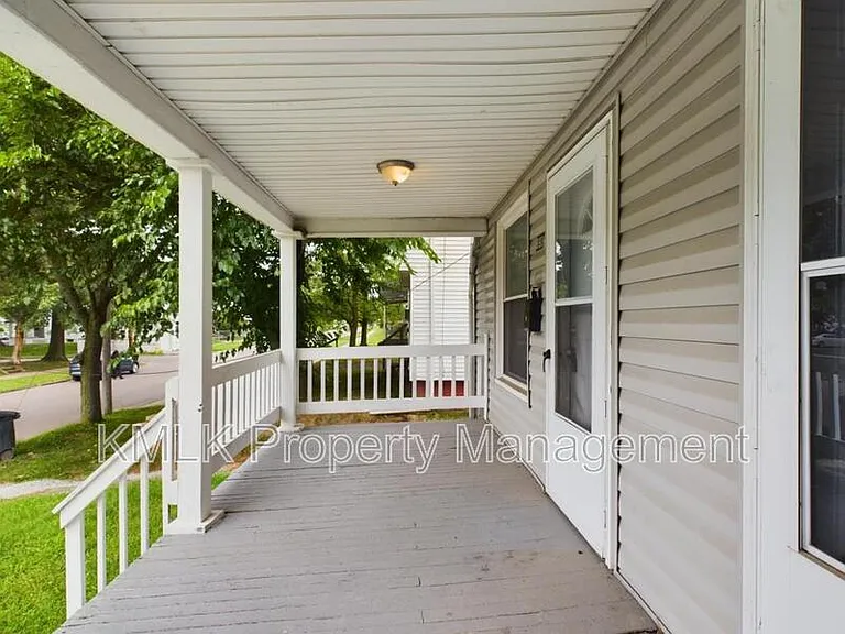 693 Kling St — Photo 5