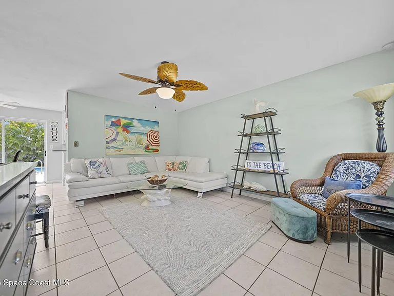 2005 Plumosa Way — Photo 4