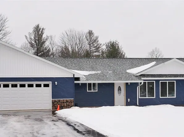 2221 Nancy Kay Ave, Interlochen, MI 49643