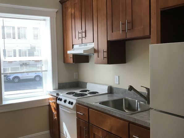 895 Huntington Ave APT 2