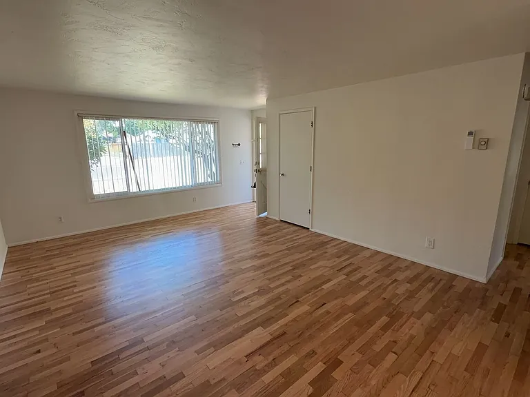 40 Park Ave — Photo 2