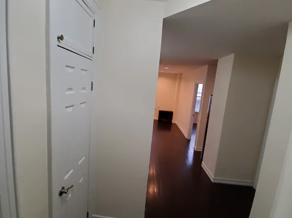 35-37 10th Street image 2 of 10