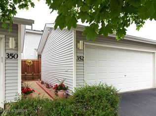 352 Hazelwood Ter, Buffalo Grove, IL