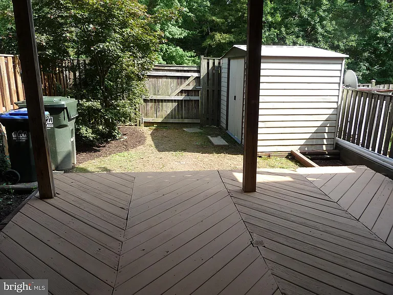 7665 Sheffield Village Ln — Photo 25