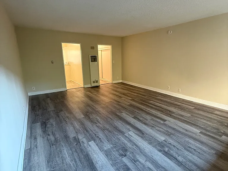SEP-BUR APARTMENTS — Photo 8