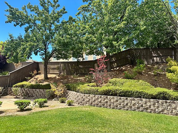 5th image of 8054 Murcia Way