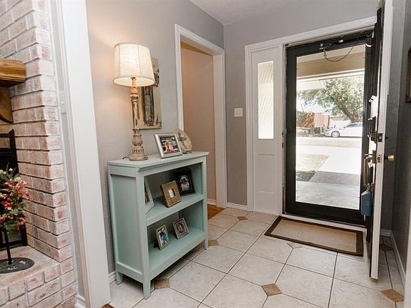3rd image of 307 Shepards Hill Dr