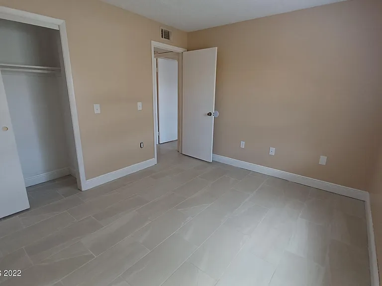 196 San Juan Cir — Photo 15