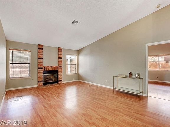 5th image of 2845 Mahogany Grove Ave