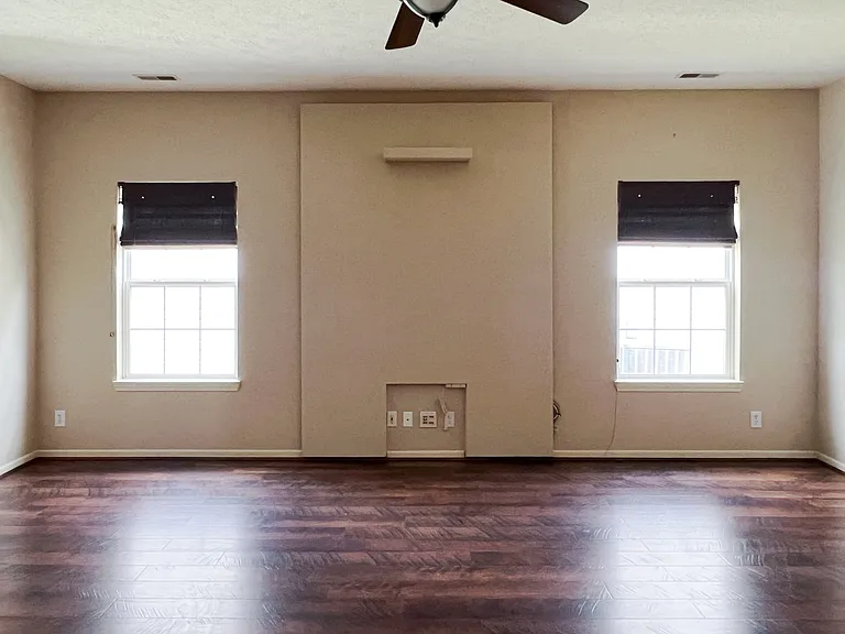 2331 Maxwell Dr — Photo 4