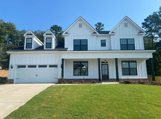 650 River Oaks Ln, Evans, GA 30809
