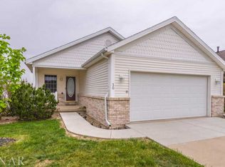 30 Astoria Way, Bloomington, IL