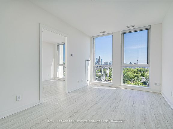 4th image of 223 Saint Clair Ave W Unit 1110
