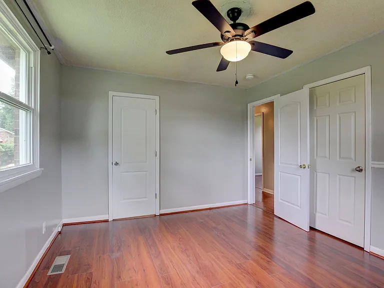 729 Welsey Dr — Photo 10