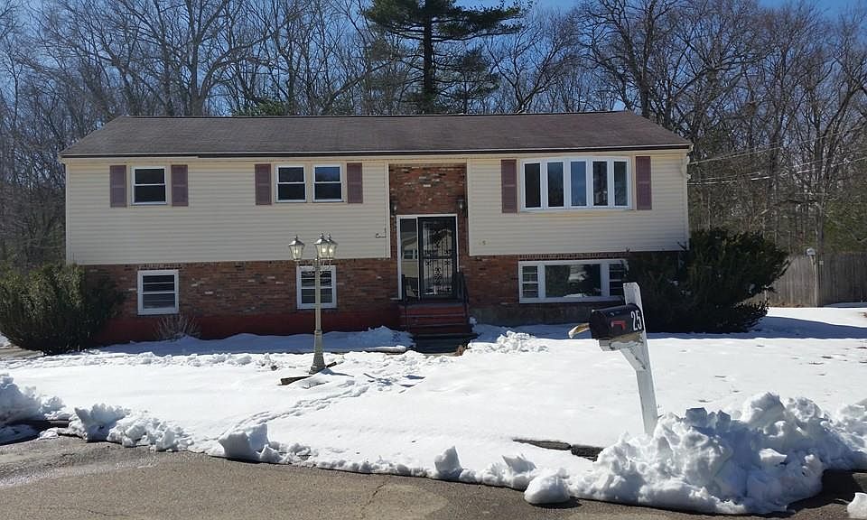 1st image of 25 Willow Dr