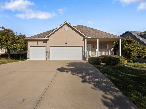 Valley Rd, Olathe, KS 66061